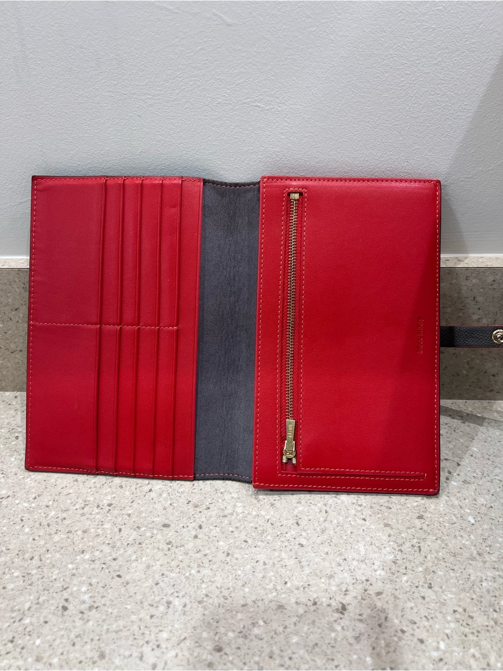 Céline grained Calfskin medium strap Wallet - Picture 6 of 13